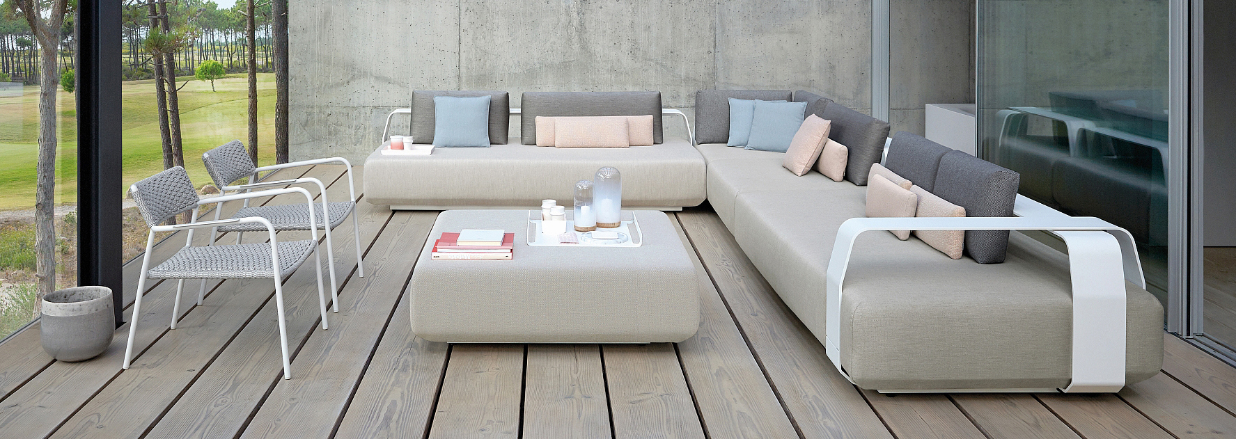 Ultra modern online outdoor furniture